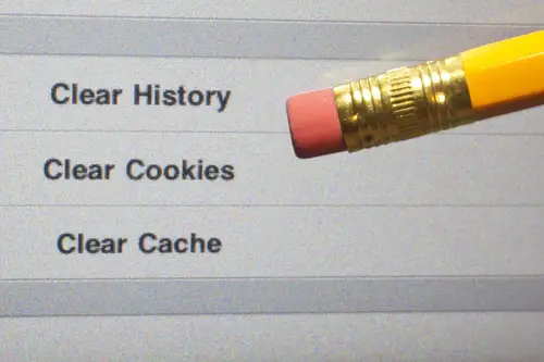 An eraser pointing to a clear internet history options on a computer screen