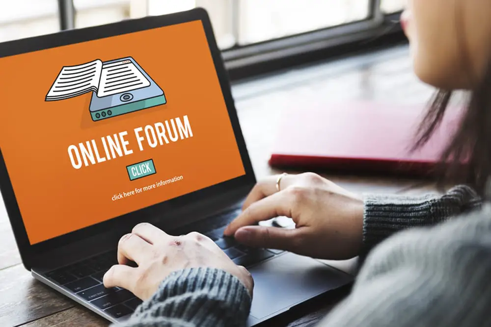 Are Forums Social Media